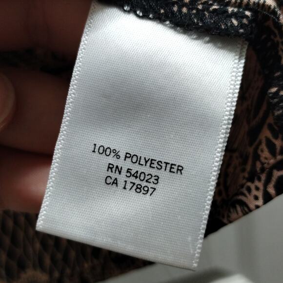 Banana Republic Women's Size Medium Pink & Black Abstract Split Cap Sleeve Top - Picture 7 of 8